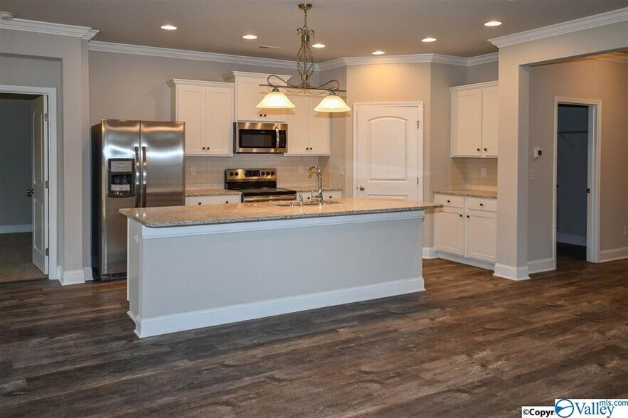 Building Photo - 107 Delilah Ln