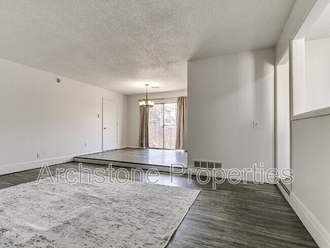 Building Photo - 4508 NW 26th St