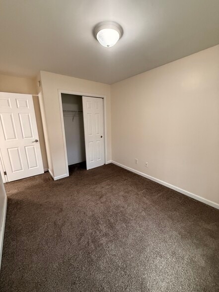 Building Photo - 4178 S Center St