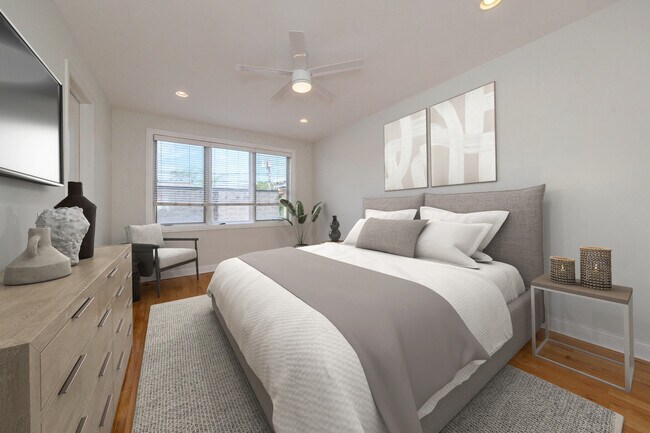 Building Photo - 4012 S Indiana Ave