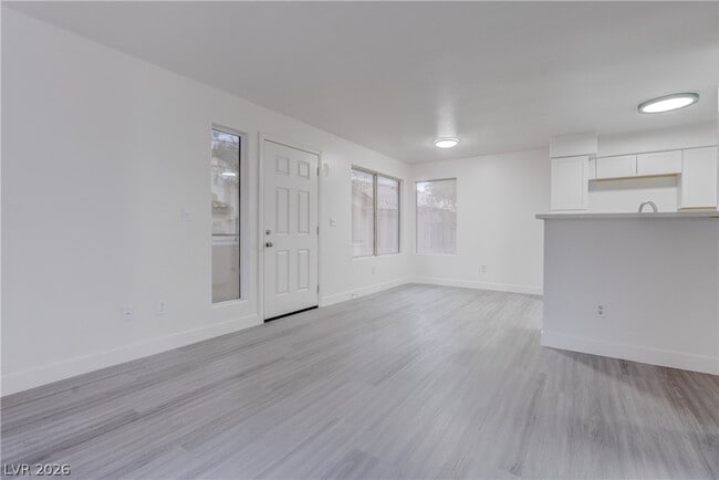 Building Photo - 3060 Tarpon