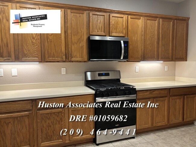 Building Photo - 1933 Cielito Dr