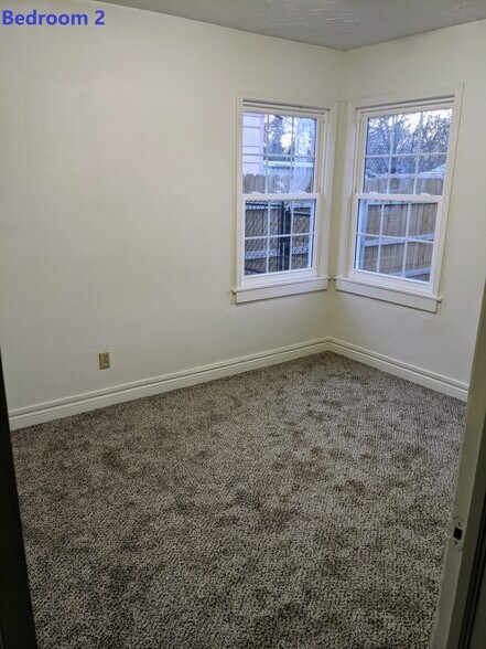 Bedroom 2 - 2011 N Burns