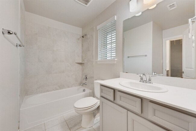 Building Photo - 2617 Walnut Creek Ln