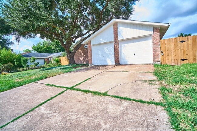 Building Photo - 7214 Westbranch Dr
