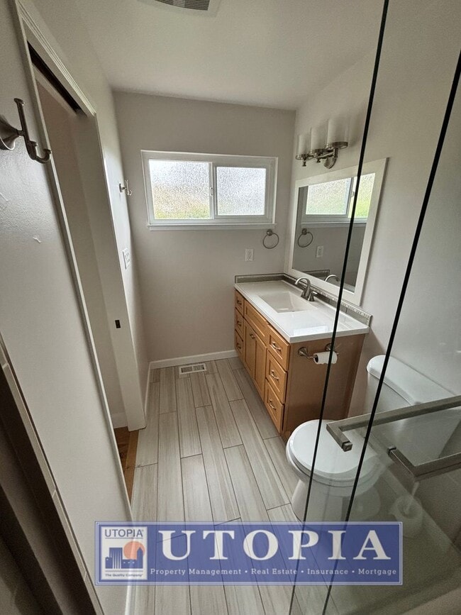 Building Photo - Bright Sunny 3-Bedroom House in Rio Del Mar