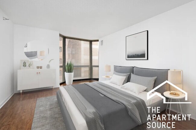 Building Photo - 1111 N Dearborn St