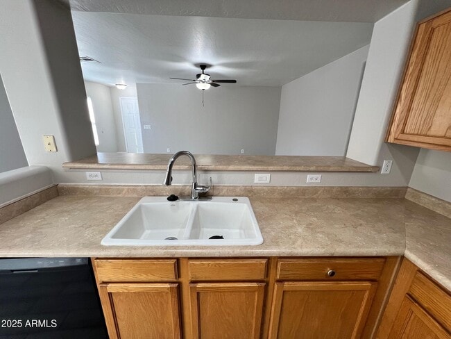 Building Photo - 28516 N Epidote Dr