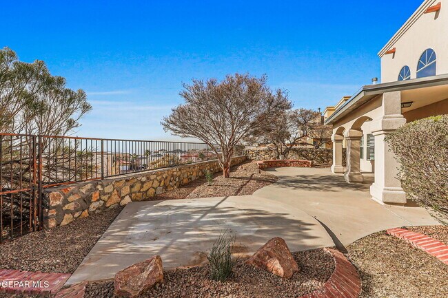 Building Photo - 6398 Franklin Summit Drive