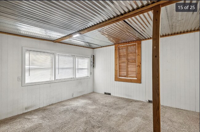 Building Photo - 3-Bedroom Home + Bonus Room in SE Springfield