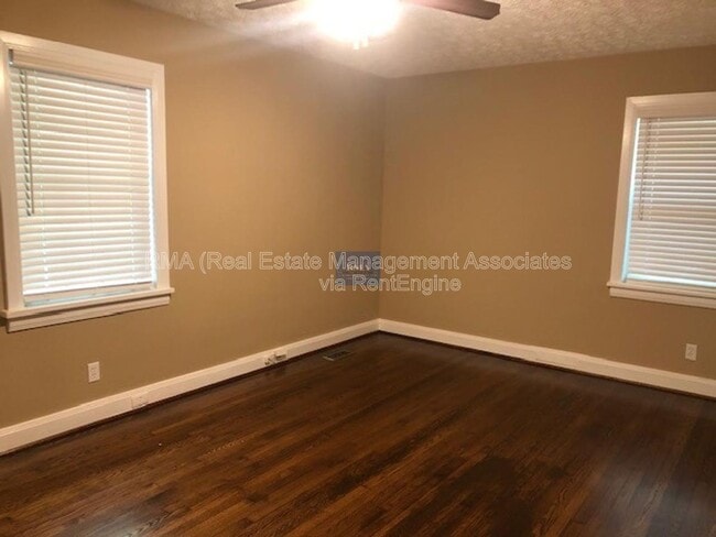 Building Photo - 17025 Wildwood Rd