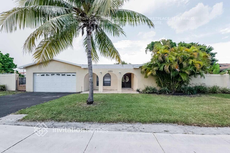 Building Photo - 10851 SW 173rd St