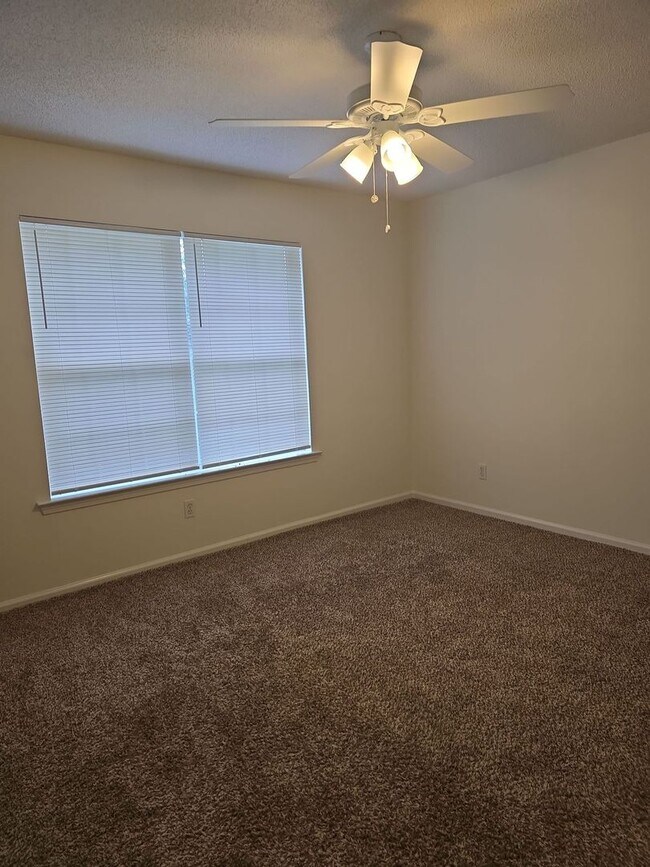 Building Photo - Savannah 2 Bed Townhome for Rent