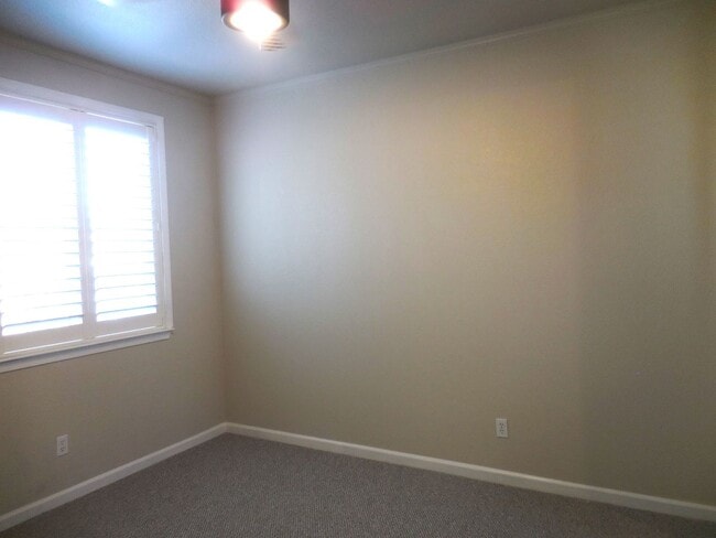 Building Photo - 1079 Stillspring Dr