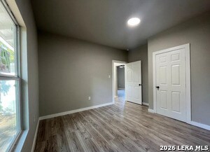 Building Photo - 146 Isabel St