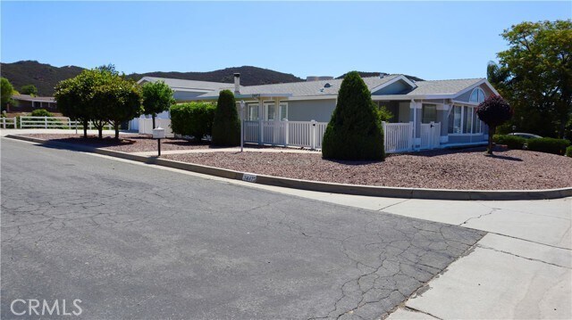 Building Photo - 34475 Wheelbarrow Ln