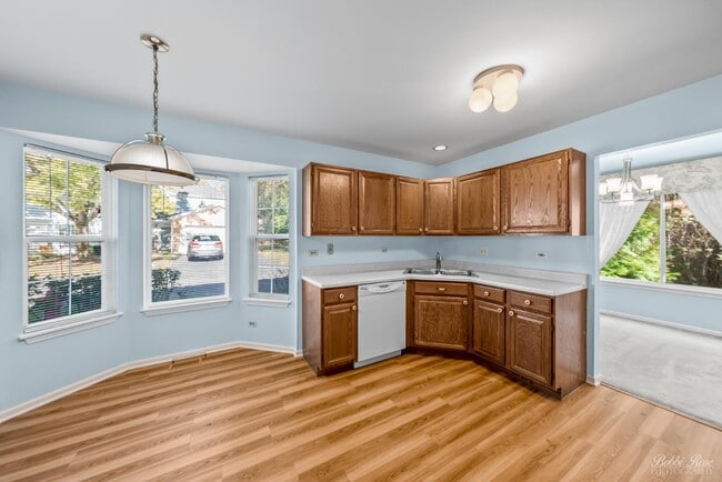 Building Photo - 800 E Saratoga Cir