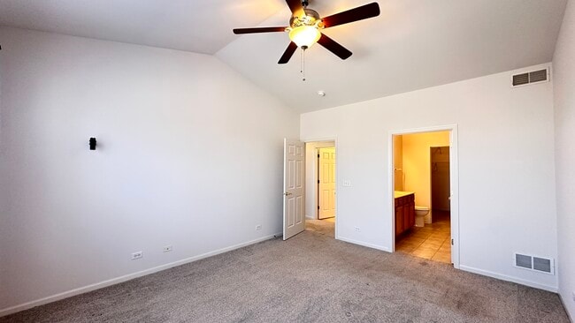 Building Photo - 1535 Reserve Ln