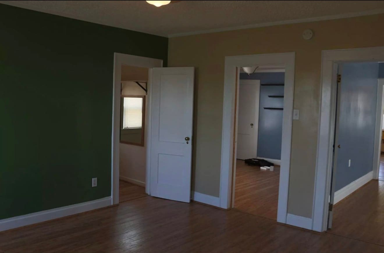 Building Photo - 454 N 7th St