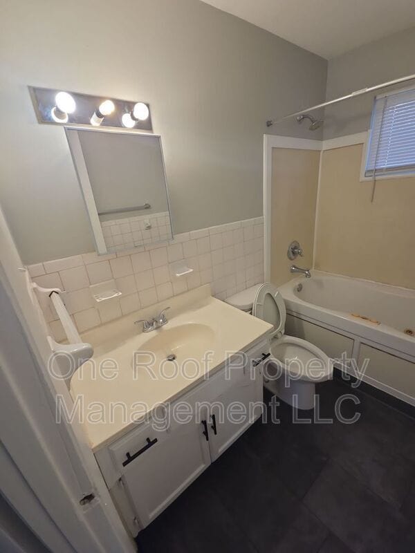 Building Photo - 3219 N 52nd St