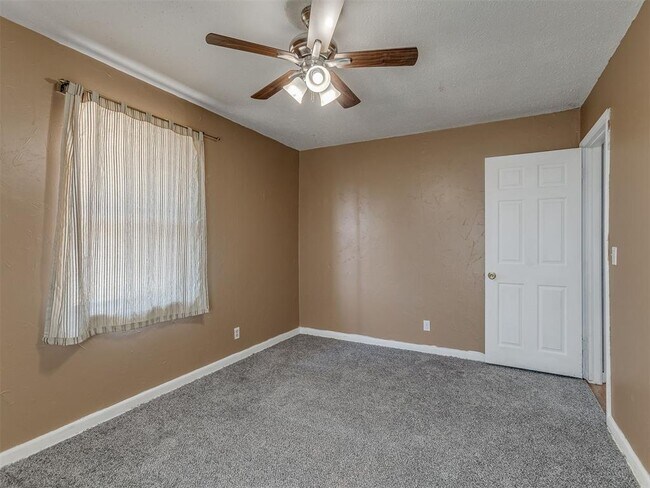 Building Photo - 3801 NW 51st St