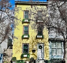 Building Photo - Beautiful 2 Bedroom Home on Verbeke St