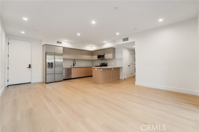 Building Photo - 7510 Sepulveda Blvd