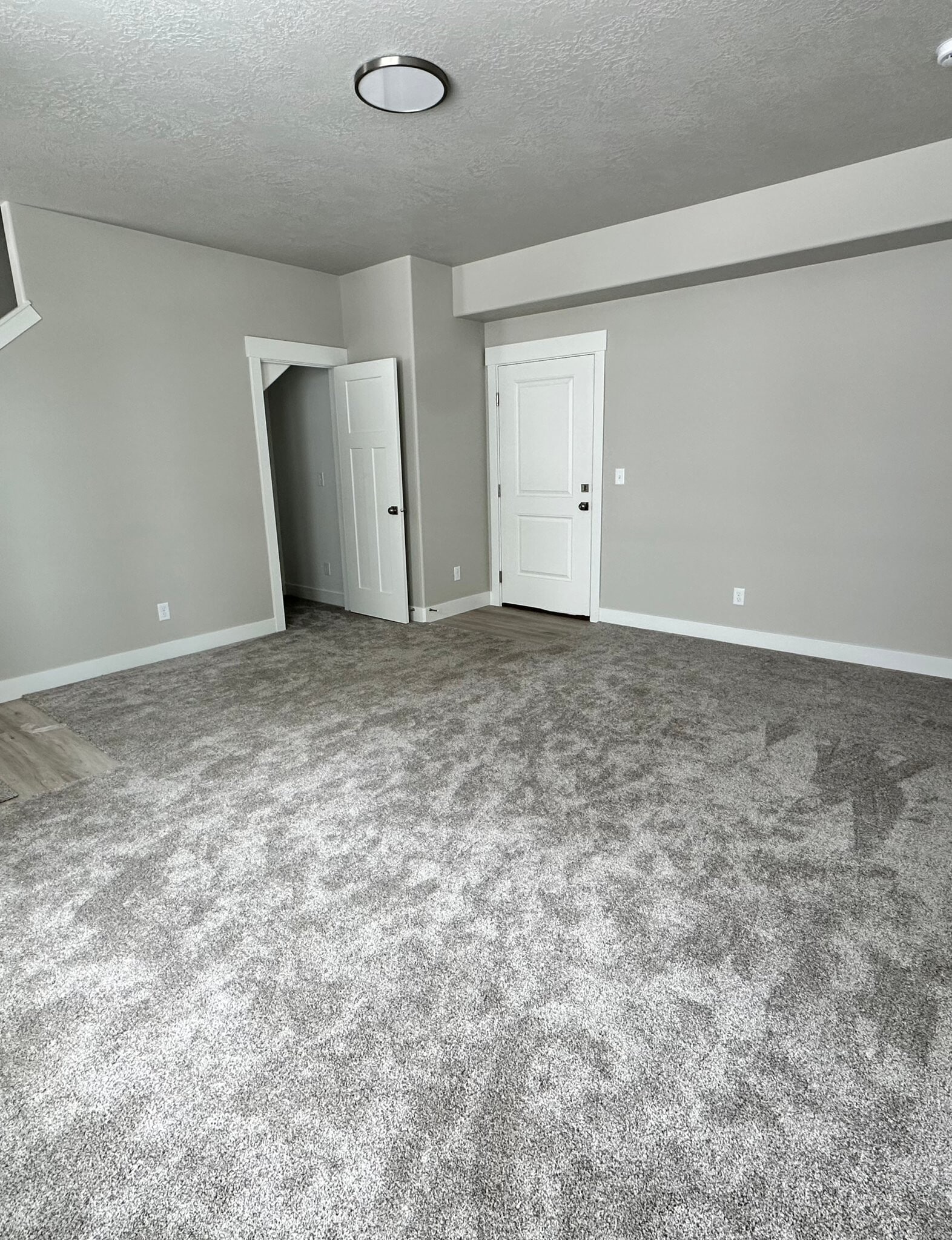 Building Photo - 1078 S 2810 E