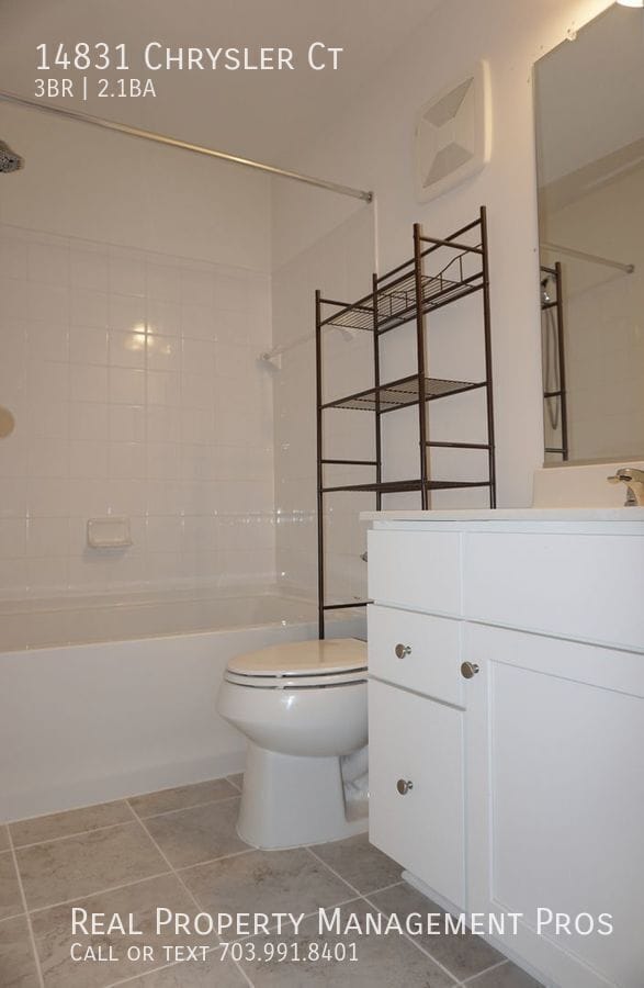 Building Photo - 14831 Chrysler Ct