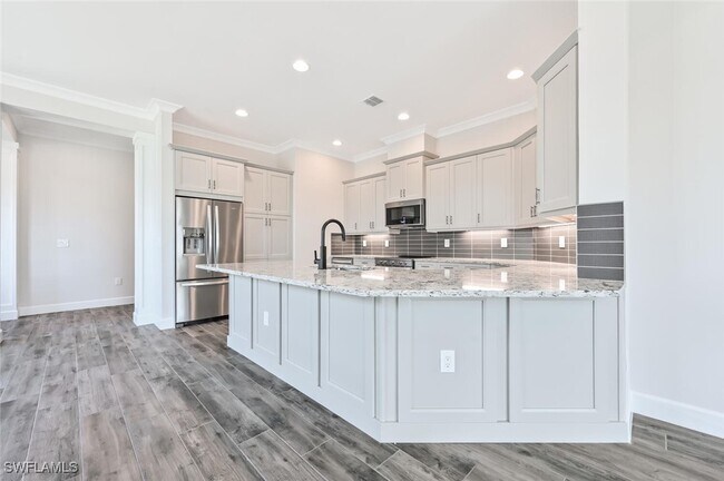 Building Photo - 6407 Negril Isle Dr