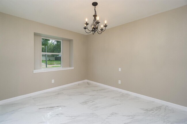 Building Photo - 16450 Parksley Dr