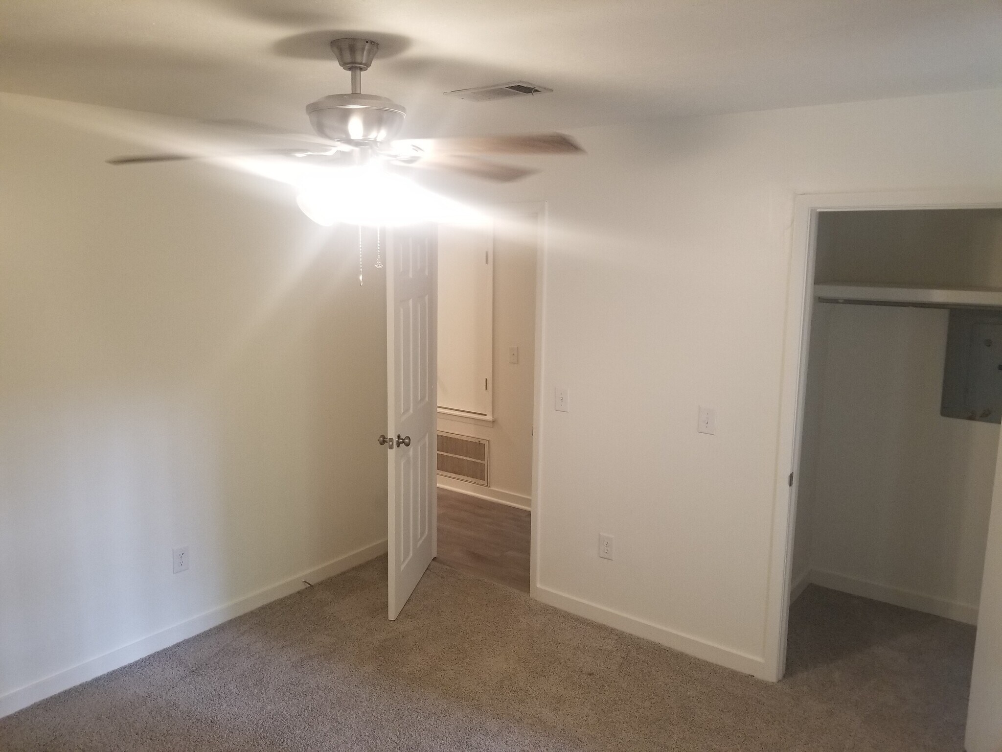 Building Photo - 203 bent creek circle south