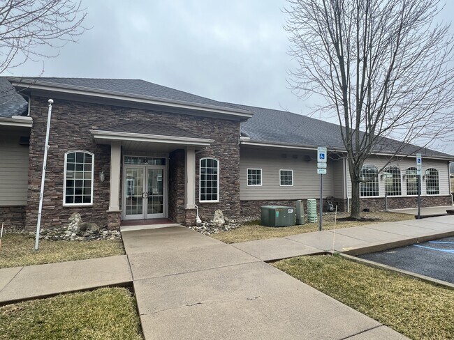 Clubhouse - 200 Jefferson Ave