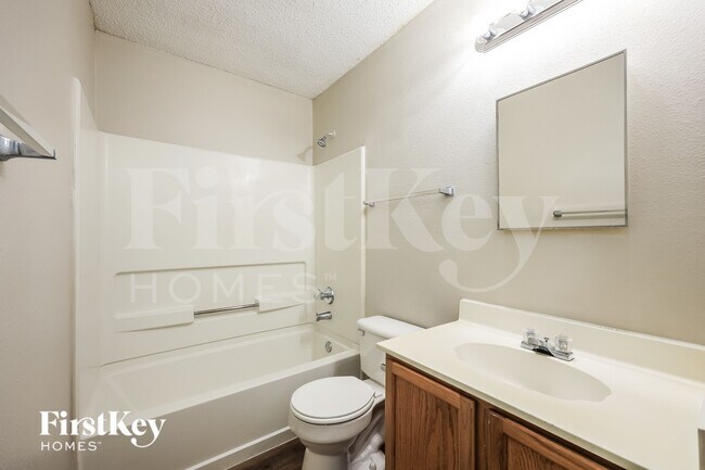 Building Photo - 7915 Cherry Glade