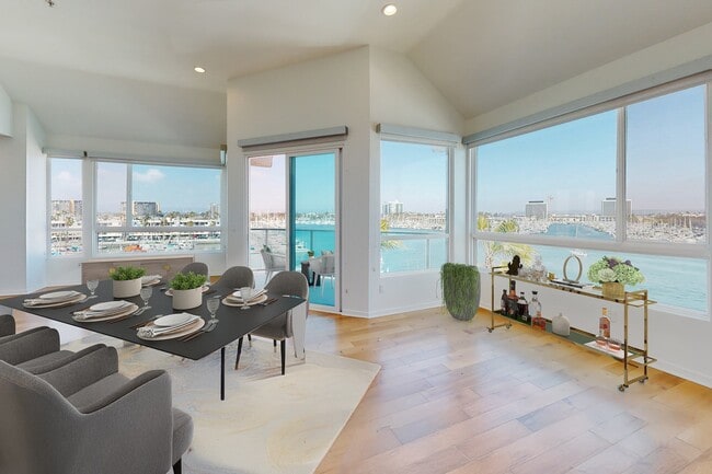 Building Photo - Esprit Marina del Rey