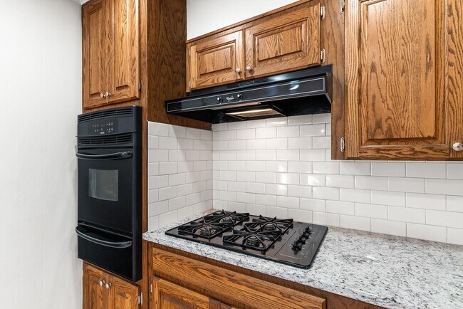 Building Photo - 26 Frostwood Dr