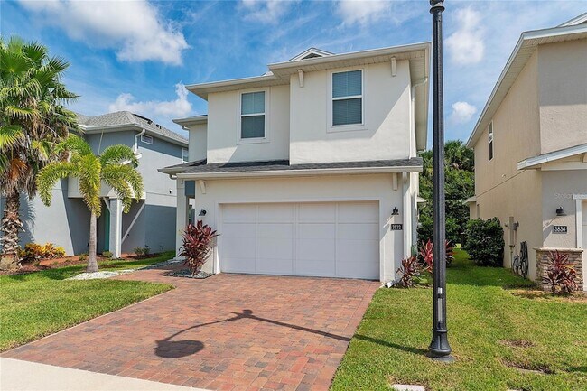 Building Photo - 3832 Corona Ct