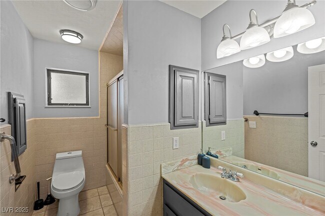Building Photo - 1765 Belcastro St