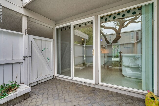 Building Photo - Welcome Home!!! Great Santa Clara Pomeroy ...