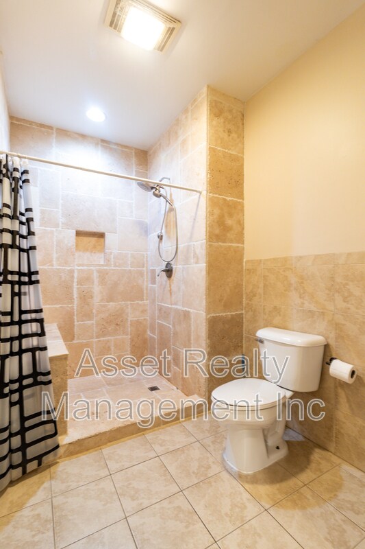 Building Photo - 306 White Cap Ln