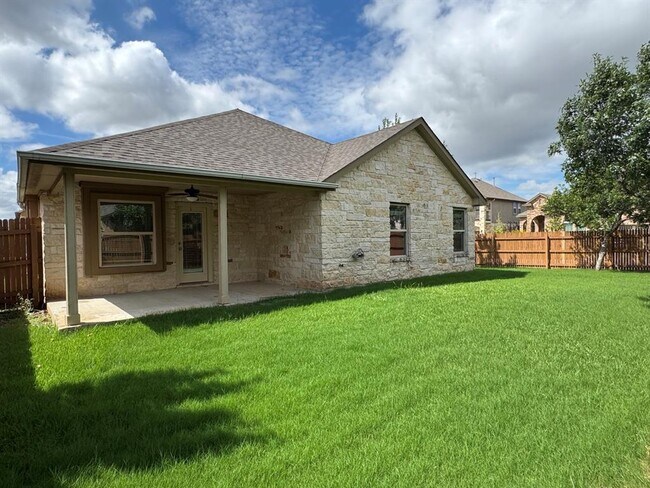 Building Photo - 2325 Muzzie Ln