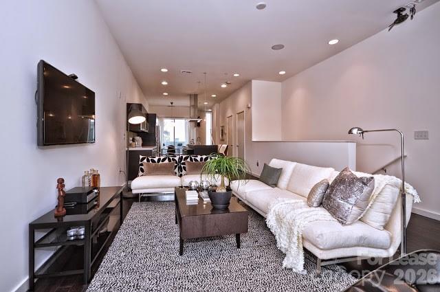 Building Photo - 318 Viburnum Way Ct
