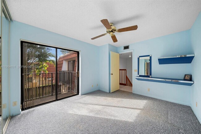 Building Photo - 713 NW 99th Cir