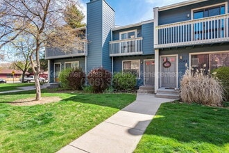 Building Photo - 3039 S Cantrell Ln