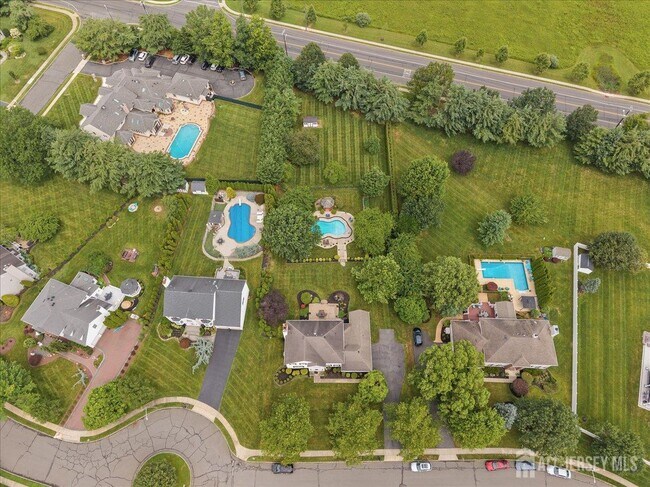 Building Photo - 7 Joda Ct