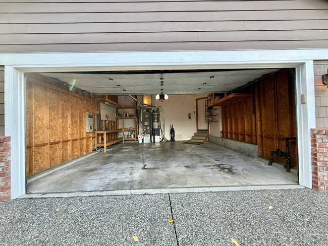 Building Photo - Immaculate Mill Creek Rambler | A/C • Cul-...