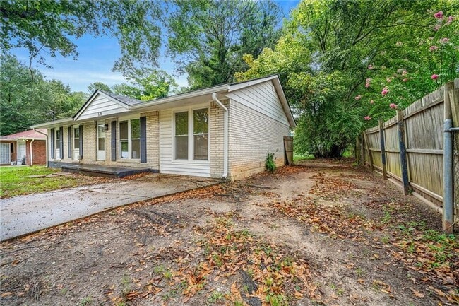 Building Photo - 128 Alexander Ct