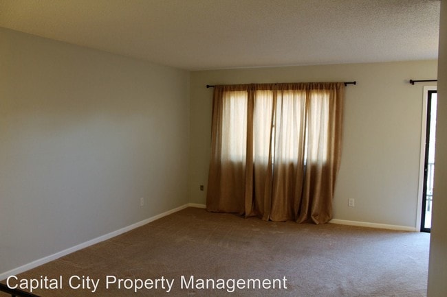 Building Photo - 3 br, 2 bath House - 6750 School St Unit 201