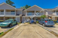 Building Photo - 5 Chatelaine Cir SE