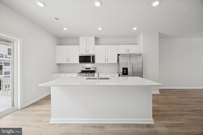 Building Photo - 163 Sandy Rdg Rd